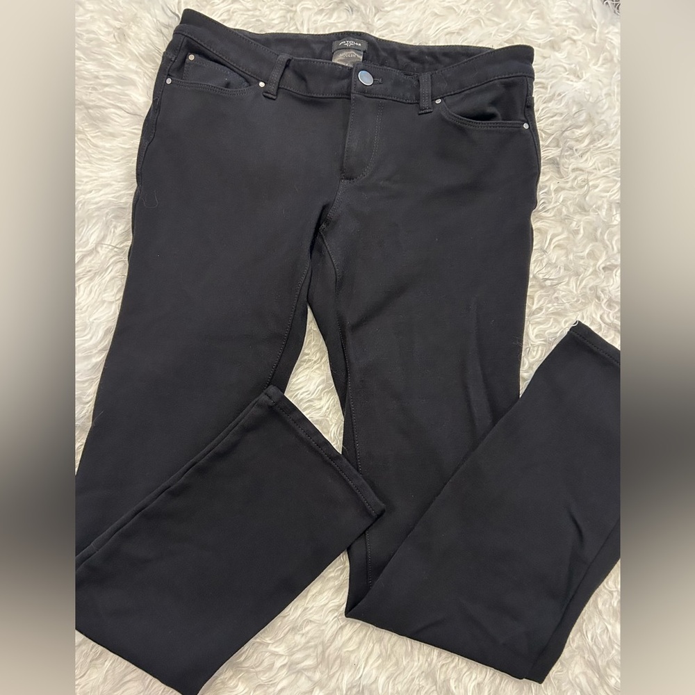 Ann Taylor Black Stretch Pants Modern Straight Leg 5 Pocket Silver Button Size 4